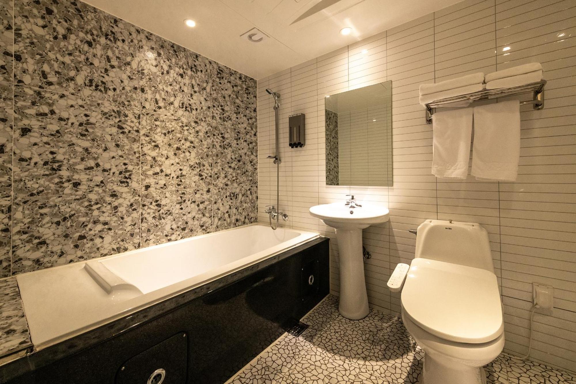 H Avenue Chuncheon Hotel Buitenkant foto