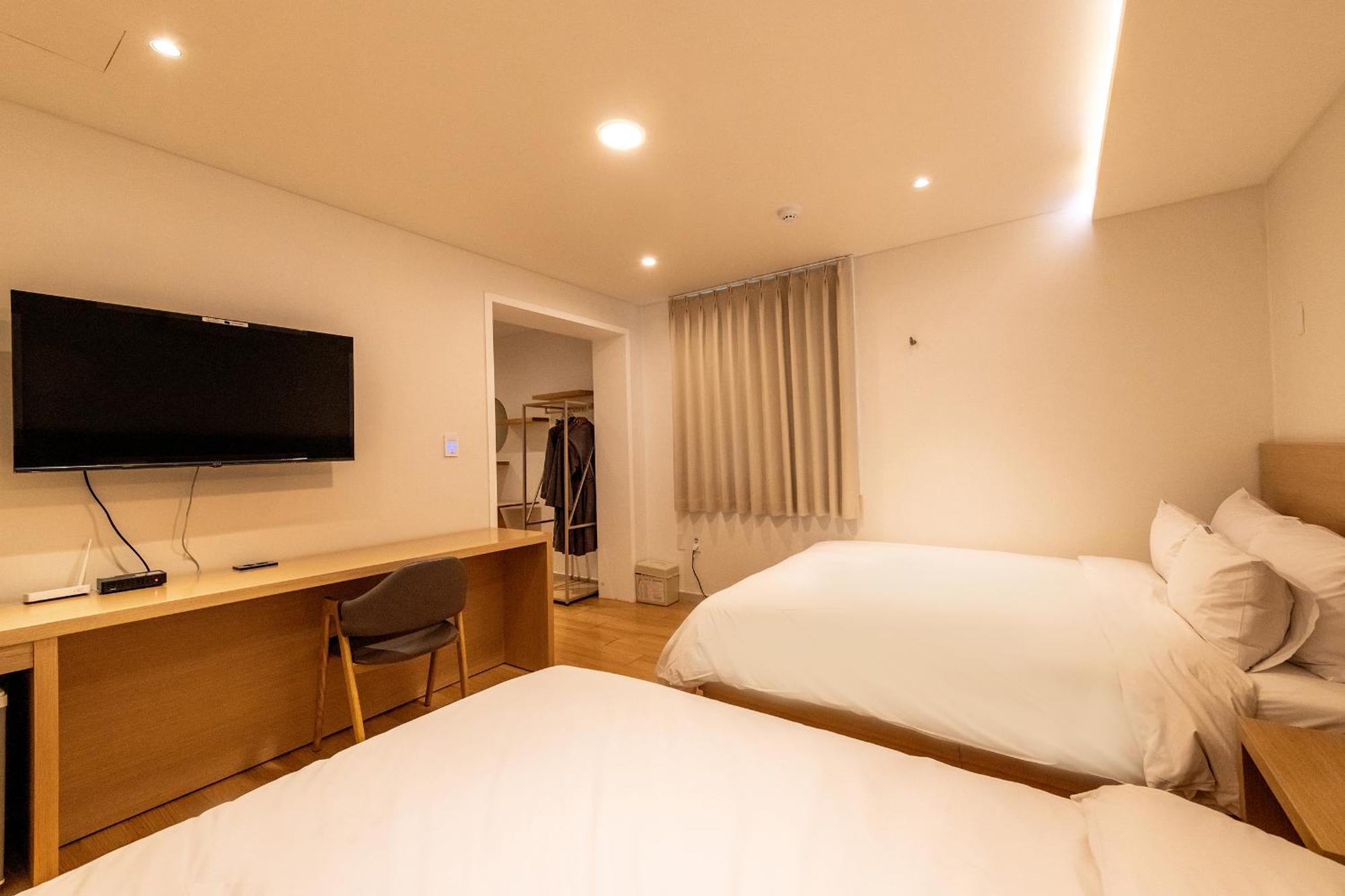 H Avenue Chuncheon Hotel Buitenkant foto
